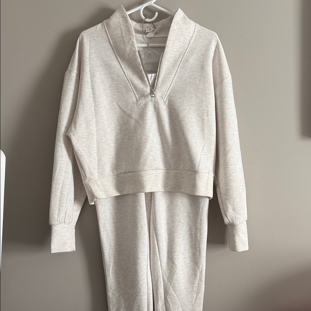 Yogalicious Cream Lounge Set